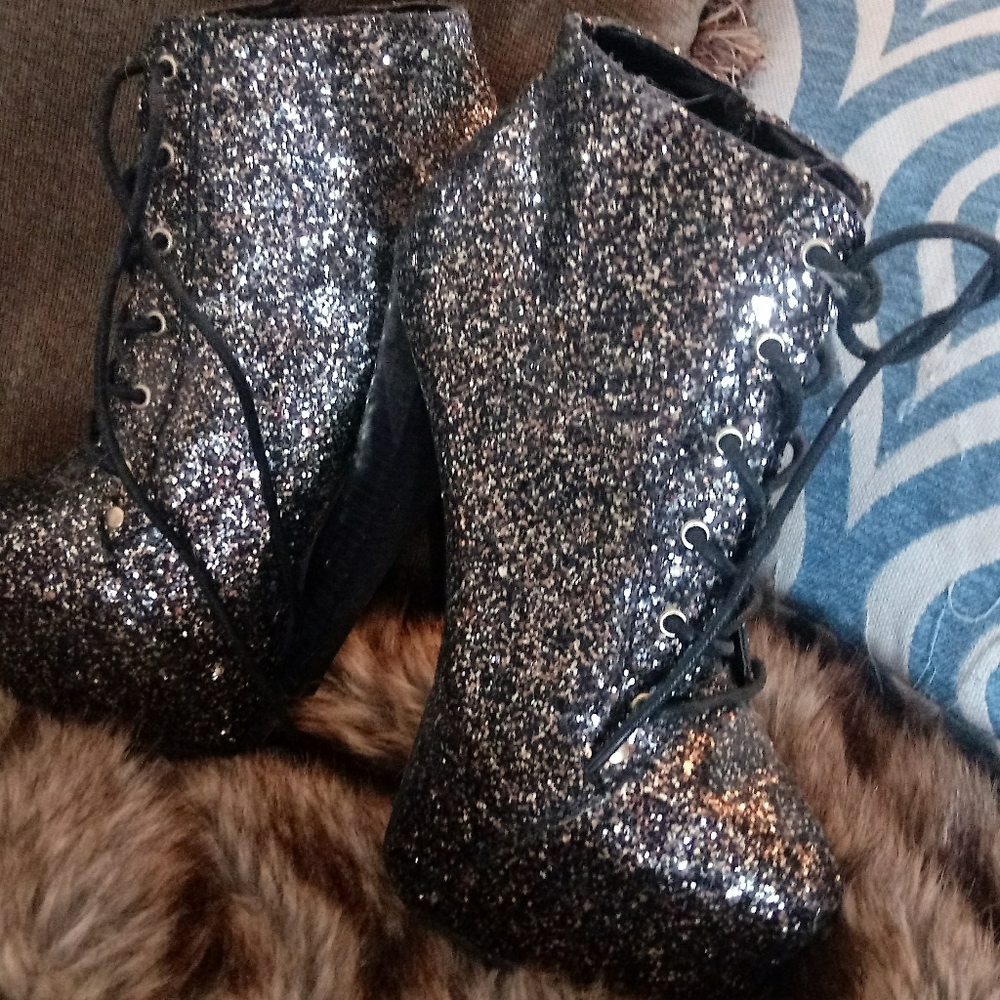 Platform glitter heels